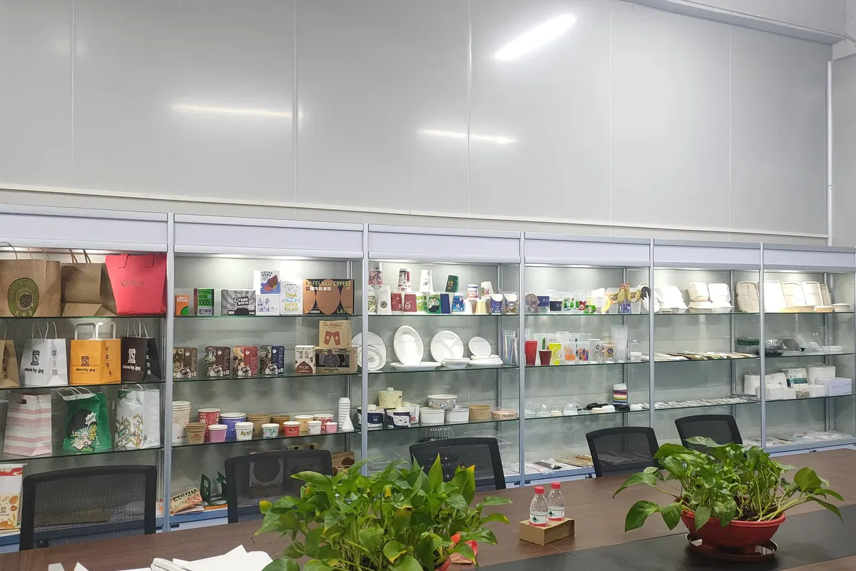 Showroom shelves with paper bags, cups, boxes and food containers made by FuRui Pack